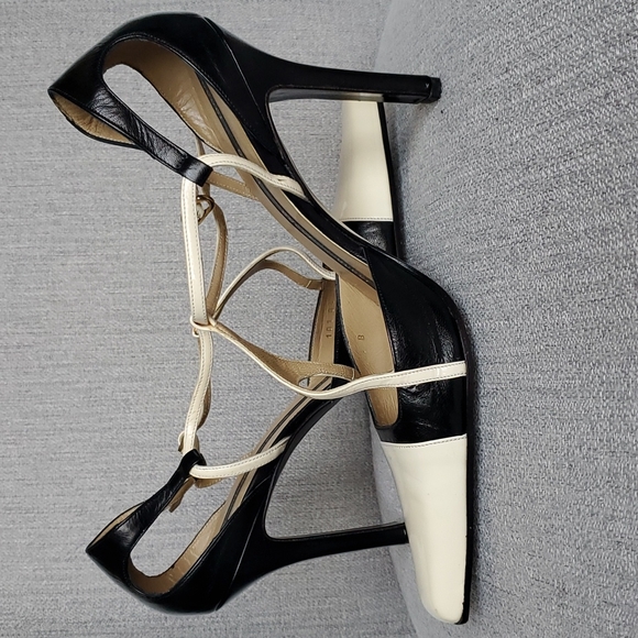 Gucci T-Strap Leather High Heels, 8.5 Black & Cream - Picture 5 of 15